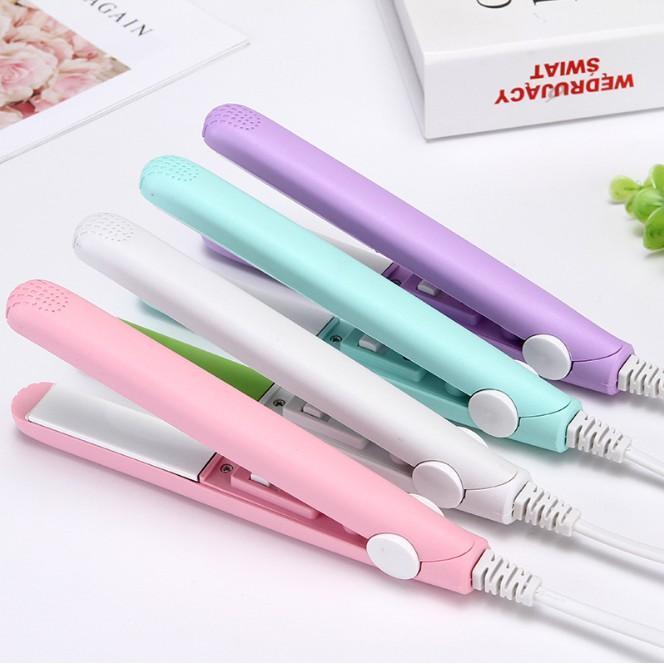 Lightweight Portable Mini Hair Straightener - 1 Pcs with Medium Heat and Dual Speed Settings